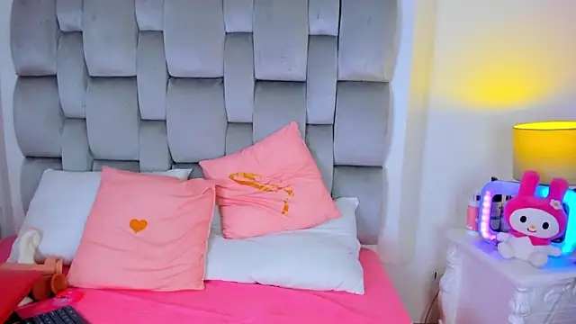 dolly kitter online show from June 29, 11:54 am