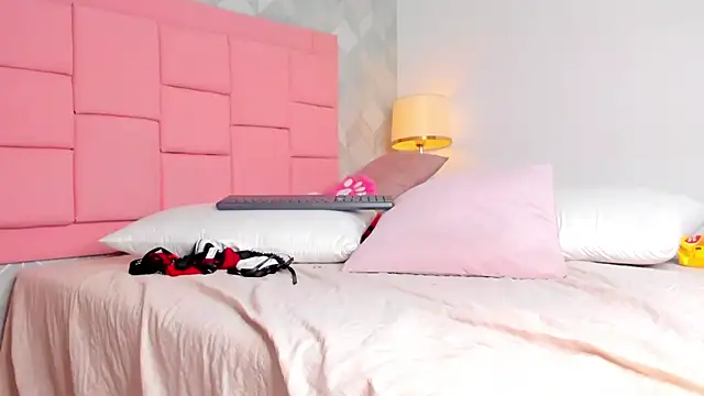 dolly kitter online show from March 30, 12:12 am