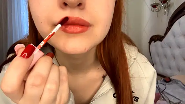 KatheyMichelfelder online show from February 25, 6:24 am