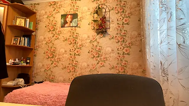 KatheyMichelfelder online show from February 17, 6:22 am