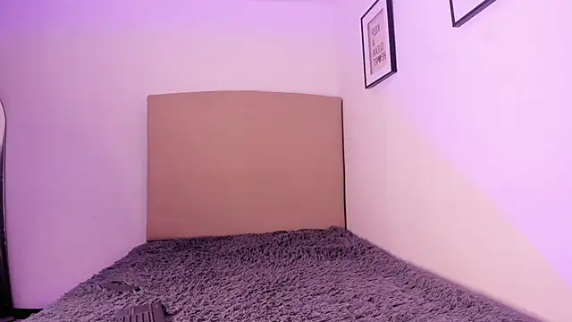 im tiffany  online show from February 26, 4:01 am