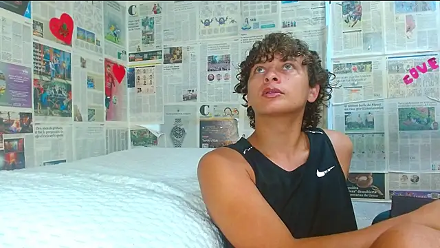 arielnoir6958 online show from February 18, 8:27 pm