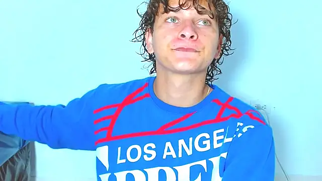 arielnoir6958 online show from April 16, 12:00 am