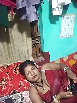 Snapshot of Your_deshibhabi25years chatting on July 12, 10:10 pm Your deshibhabi25years online show from July 12, 10:10 pm