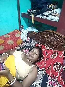 Snapshot of Your_deshibhabi25years chatting on July 7, 3:59 pm Your deshibhabi25years online show from July 7, 3:59 pm