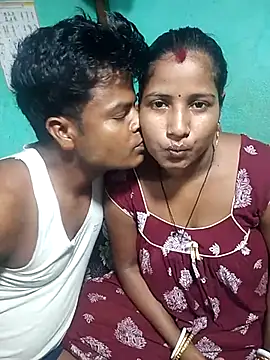 Snapshot of Your_deshibhabi25years chatting on July 13, 12:37 pm Your deshibhabi25years online show from July 13, 12:37 pm