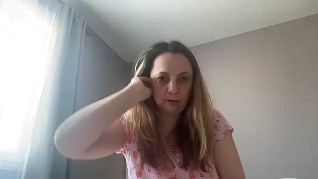 Snapshot of ShyFlameLive chatting on February 19, 3:31 pm ShyFlameLive online show from February 19, 3:31 pm