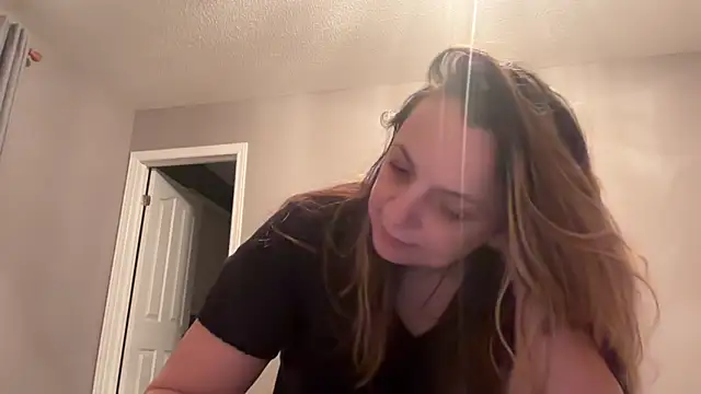 Snapshot of ShyFlameLive chatting on February 5, 2:18 am ShyFlameLive online show from February 5, 2:18 am