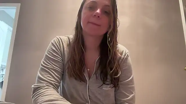 Snapshot of ShyFlameLive chatting on February 14, 10:54 pm ShyFlameLive online show from February 14, 10:54 pm