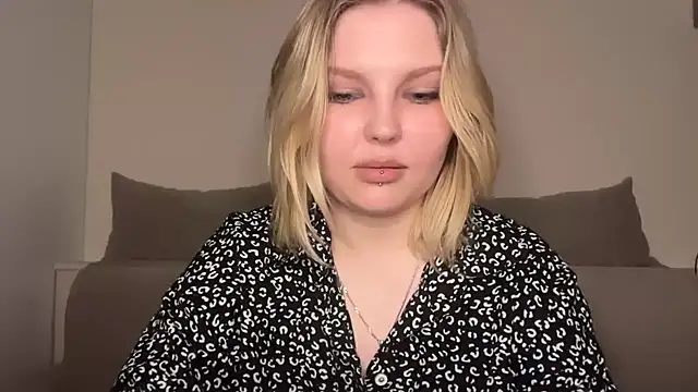 Ophelia Ritz online show from March 23, 12:44 am