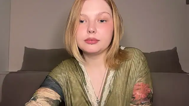 Ophelia Ritz online show from May 13, 10:28 pm