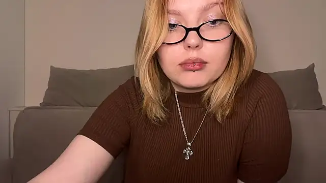 Ophelia Ritz online show from April 24, 9:28 pm