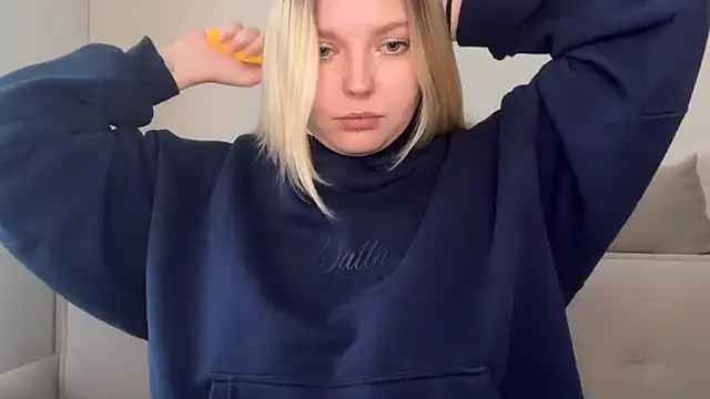 Ophelia Ritz online show from April 3, 4:41 am