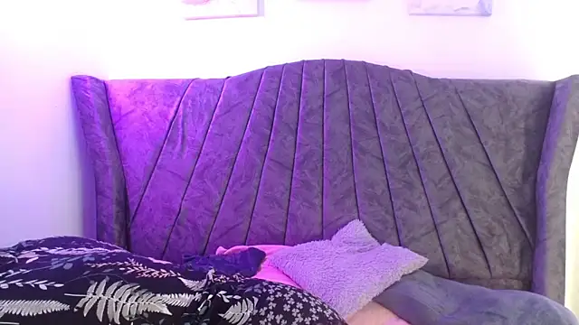 Iris bloom69 online show from March 3, 12:34 pm