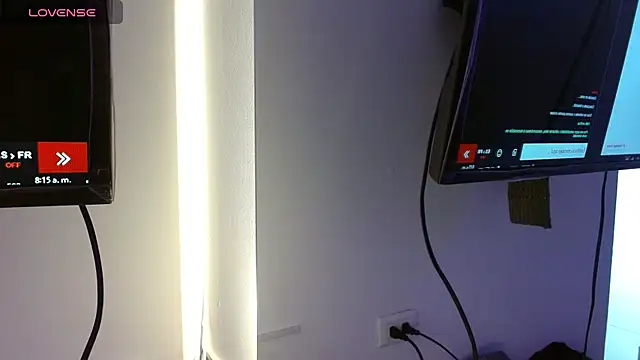 Iris bloom69 online show from April 13, 1:15 pm