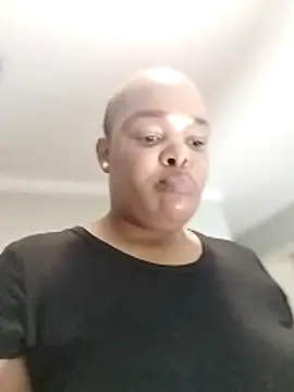 NAUGHTYSQUIRTER21 online show from February 6, 7:21 pm