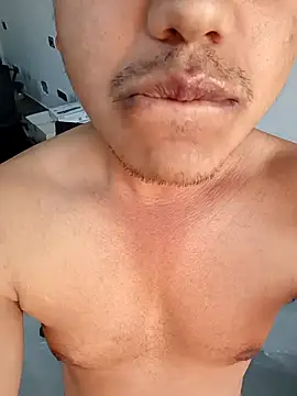 chocolatesboy143 online show from April 5, 9:49 am