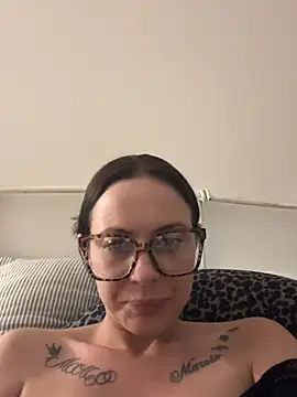 SophieSchmidt online show from April 9, 6:36 pm