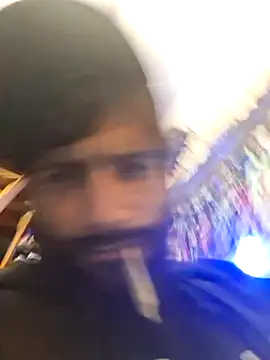 Snapshot of TrndSettr chatting on February 14, 8:47 am TrndSettr online show from February 14, 8:47 am