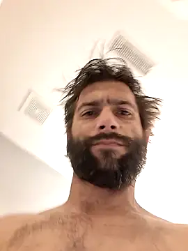 Snapshot of TrndSettr chatting on February 16, 11:46 pm TrndSettr online show from February 16, 11:46 pm