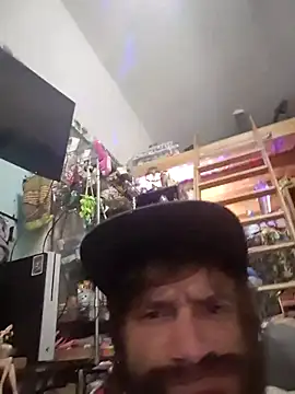 TrndSettr online show from May 26, 1:04 am