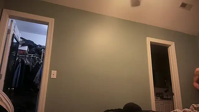 TrndSettr online show from April 1, 11:34 pm