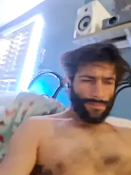 Snapshot of TrndSettr chatting on February 15, 6:07 pm TrndSettr online show from February 15, 6:07 pm