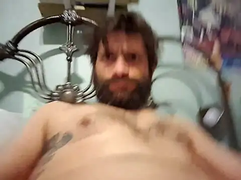 TrndSettr online show from March 9, 11:30 pm