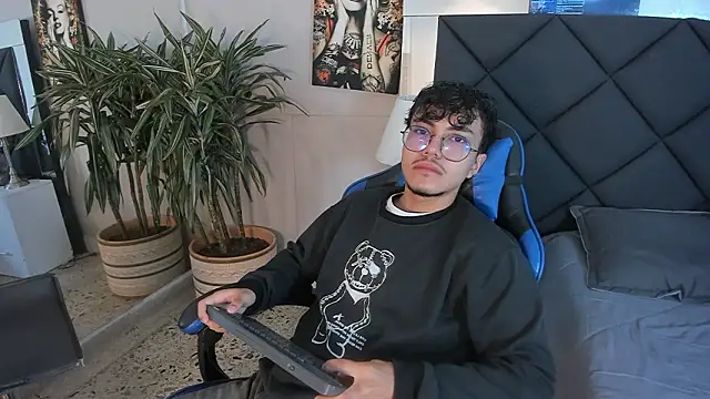 kai storn online show from March 6, 11:27 am