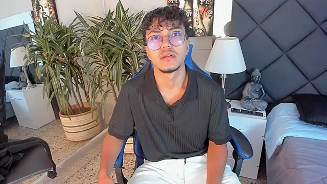 kai storn online show from April 4, 11:28 am