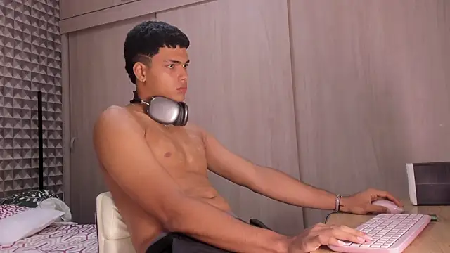 Keinner BigDick online show from March 13, 10:26 pm