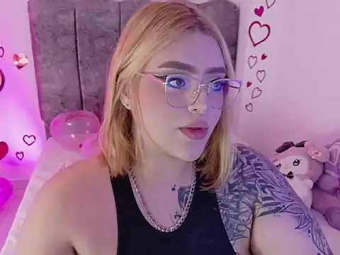 missevans online show from February 9, 7:12 pm