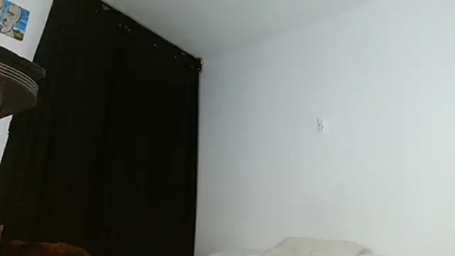 sensualstryp online show from April 1, 4:14 am