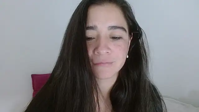 sensualstryp online show from June 5, 1:43 am