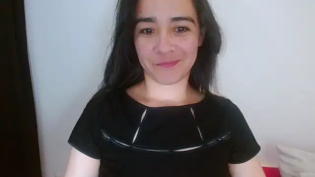 sensualstryp online show from April 29, 1:54 am