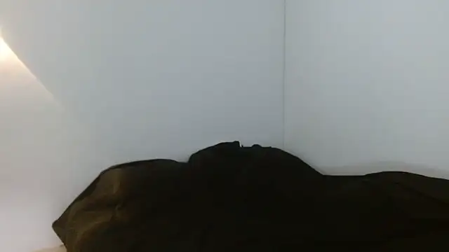 sensualstryp online show from May 26, 4:32 am