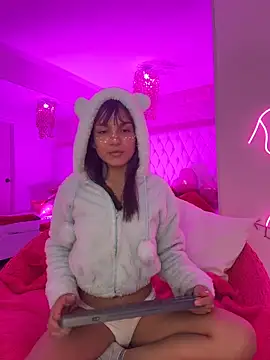 Snapshot of Kitty_madness chatting on February 16, 10:51 pm Kitty madness online show from February 16, 10:51 pm