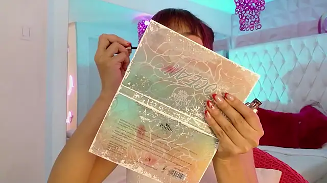 Kitty madness online show from April 13, 8:35 pm