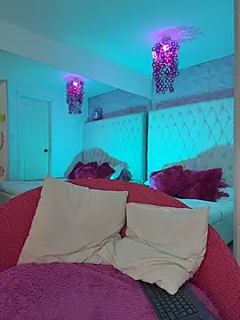 Kitty madness online show from March 26, 8:18 pm