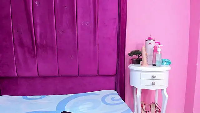 brendarendon online show from February 23, 8:09 pm