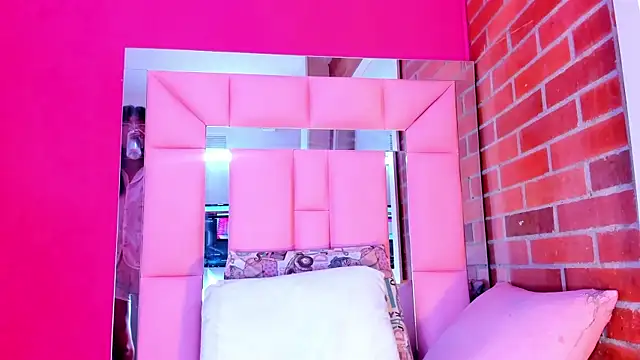 Baby doll XOXO online show from February 25, 12:16 pm