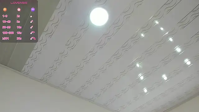 Jennifer Lee  online show from April 1, 1:30 am