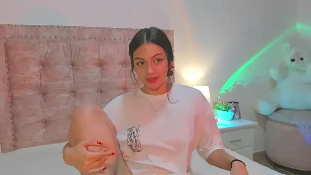 Snapshot of Jennifer_Lee_ chatting on February 20, 10:22 pm Jennifer Lee online show from February 20, 10:22 pm