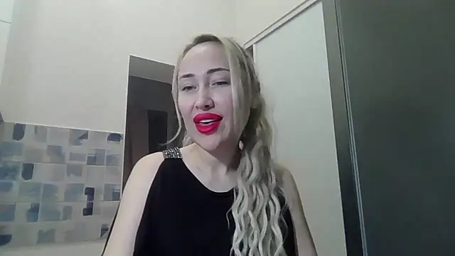 NanaGold2992 online show from February 26, 3:28 am