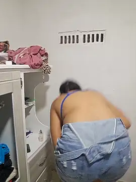 Cris18sexy online show from May 31, 2:39 am