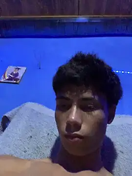 Snapshot of Adan21_cm chatting on May 27, 11:12 pm Adan21 cm online show from May 27, 11:12 pm