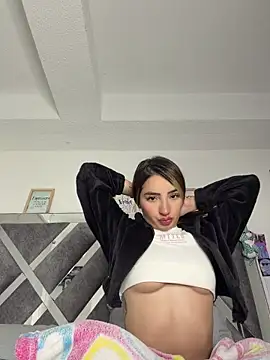 Snapshot of KimCollinss chatting on February 18, 2:09 am KimCollinss online show from February 18, 2:09 am