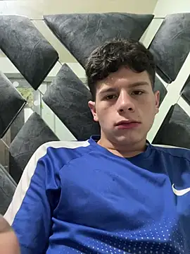 Andy12912 online show from February 2, 9:47 pm