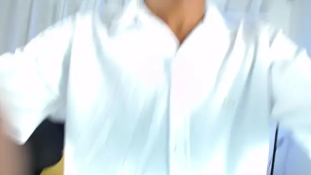 Snapshot of gusy_18 chatting on January 31, 8:18 pm gusy 18 online show from January 31, 8:18 pm