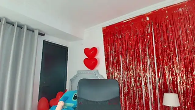 Snapshot of paulina_ponce chatting on February 14, 3:40 am paulina ponce online show from February 14, 3:40 am